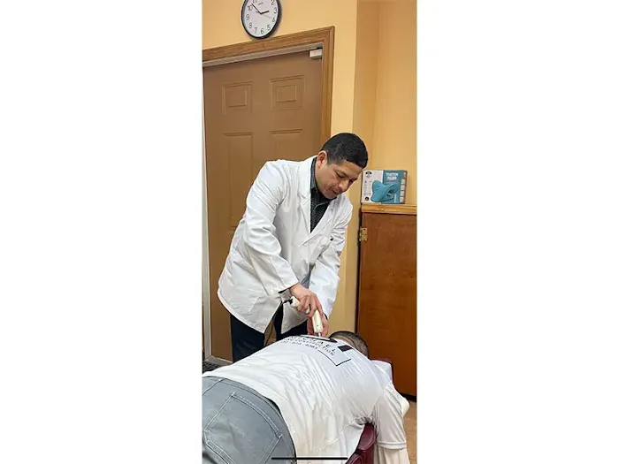 Pereira Chiropractic / Vida Chiropractic Picture 1