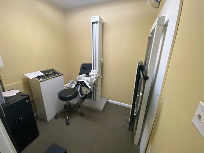 Kaiser Chiropractic & Weight Loss Center, Chiropractor Mitchel Kaiser Picture 3