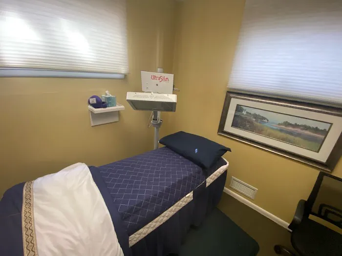Kaiser Chiropractic & Weight Loss Center, Chiropractor Mitchel Kaiser Picture 6