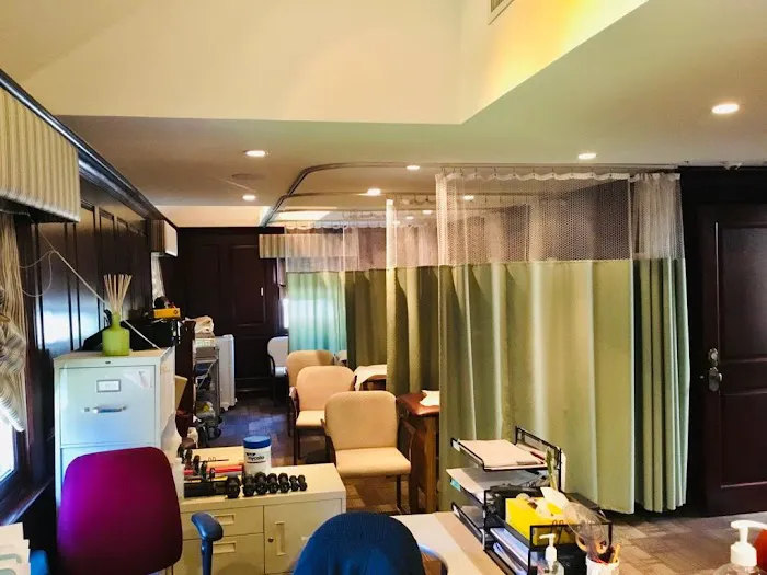 Mendoza Chiropractic Office Pc Picture 2