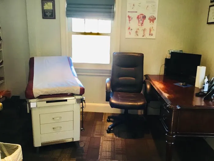 Mendoza Chiropractic Office Pc Picture 8