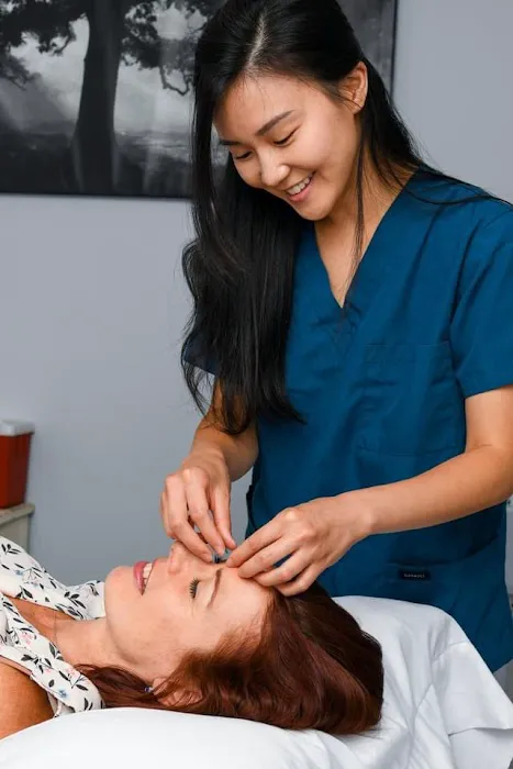 Hollenbach Family Chiropractic Picture 7