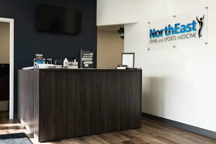 NorthEast Spine & Sports Medicine: Chiropractor & Physical Therapy Picture 5