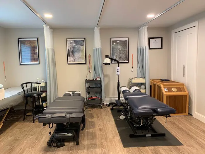 Robert Lee Integrative Chiropractic & Acupuncture Picture 2