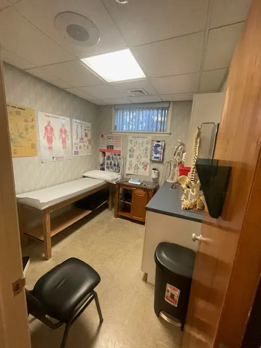 Broadway Chiropractic | Dr. Michael Gramse | Physical Therapy & Chiropractic Picture 9