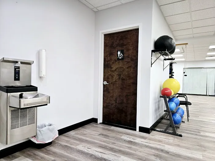 Suffolk Physical Therapy & Chiropractic Picture 6