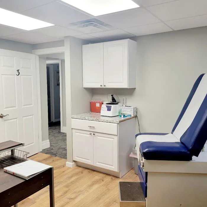 Suffolk Physical Therapy & Chiropractic Picture 8