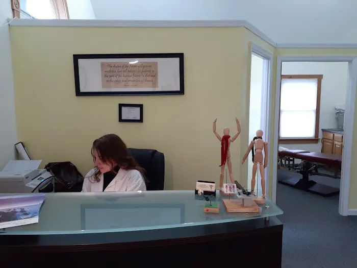 Dr. Jorge E. Rincon Chiropractic Center LLC Picture 4