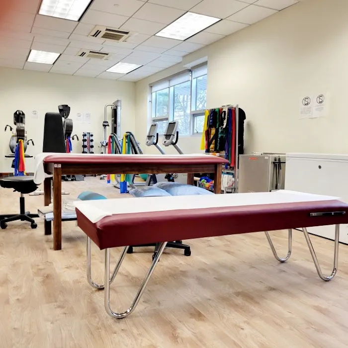 Suffolk Physical Therapy & Chiropractic Picture 9