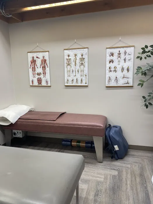 Dr. Caren's Complete Chiropractic and Spine Center Picture 2