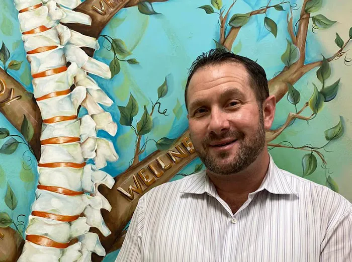 Floral Vale Chiropractic: Dr. Brian Hymowitz Picture 5