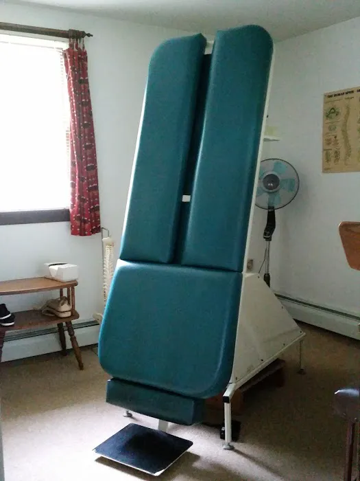 Alexander Chiropractic Center, Dr. Bruce Alexander, DC Picture 3