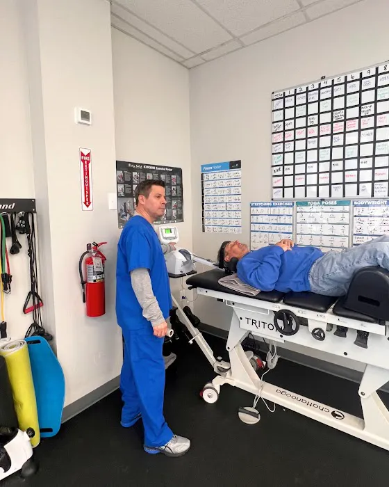 Avon Chiropractic Injury Centers Picture 2