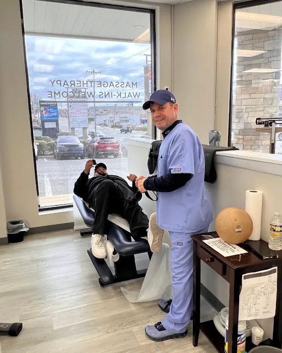 Avon Chiropractic Injury Centers Picture 1