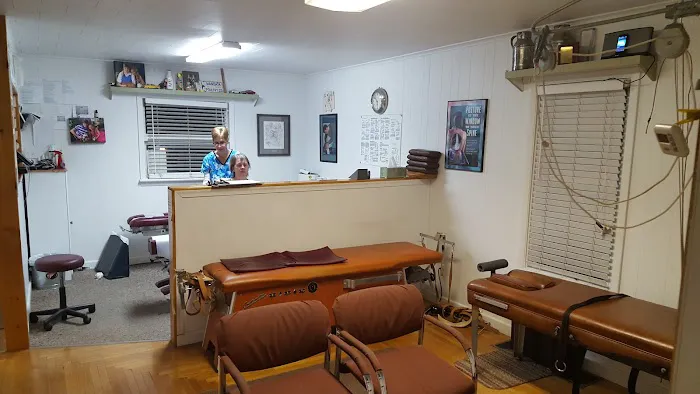 Back 2 Back Chiropractic and Weight Loss Center Picture 4