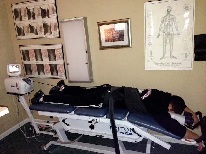 Roberts Family Chiropractic Center Picture 7