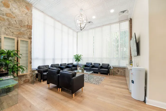 Kim Chiropractic & Rehab Center Picture 9