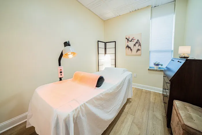 Kim Chiropractic & Rehab Center Picture 6