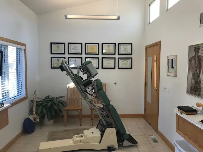 De Jesus Family Chiropractic Picture 5