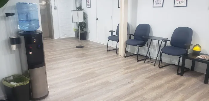 Maxcare Chiropractic Picture 4