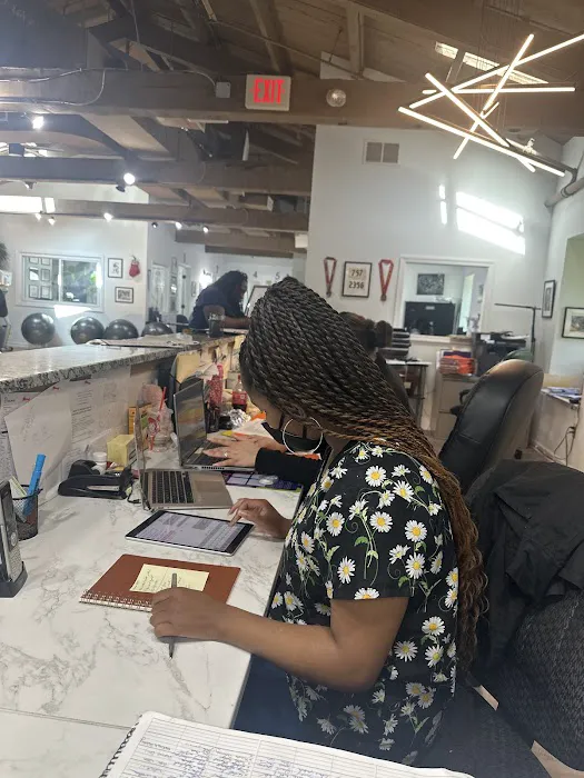 Maxcare Chiropractic Picture 7