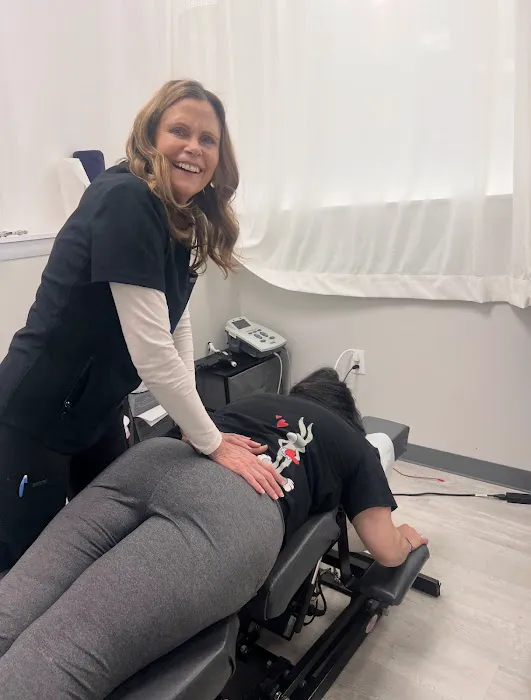 Avon Chiropractic and Injury Center Picture 9