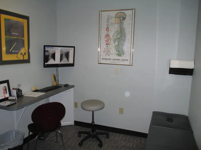 Advanced Back & Neck Pain Center Picture 6