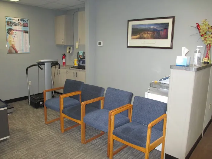 Advanced Back & Neck Pain Center Picture 9
