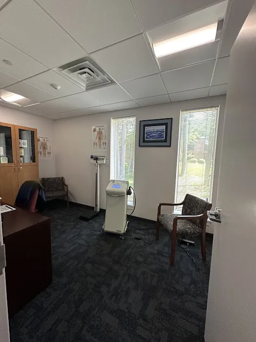 Lodes Chiropractic Center Picture 4