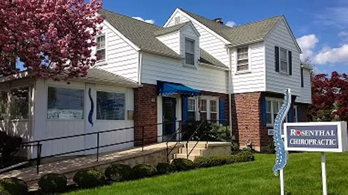 Rosenthal Chiropractic Picture 2