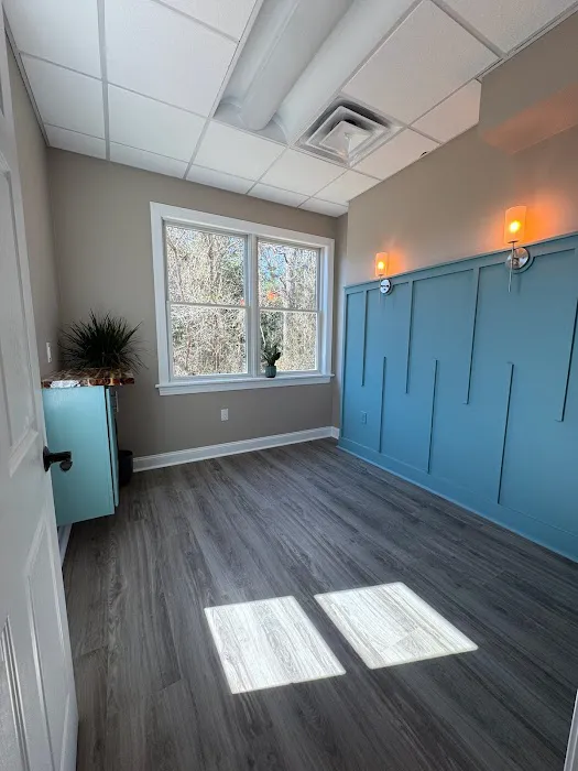 Dr. Maisie Hahn, DC CCSP Picture 3