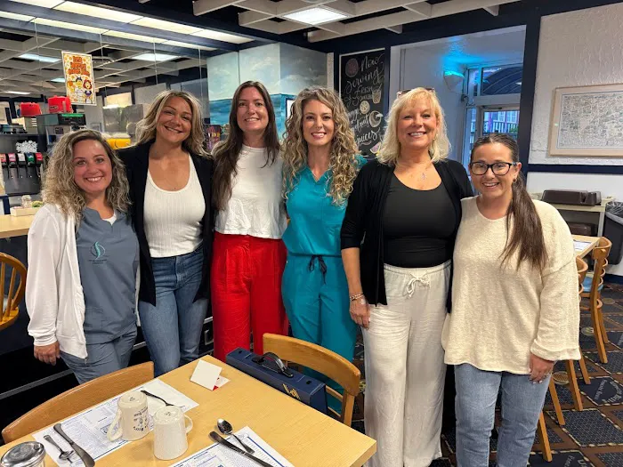 Dr. Maisie Hahn, DC CCSP Picture 6