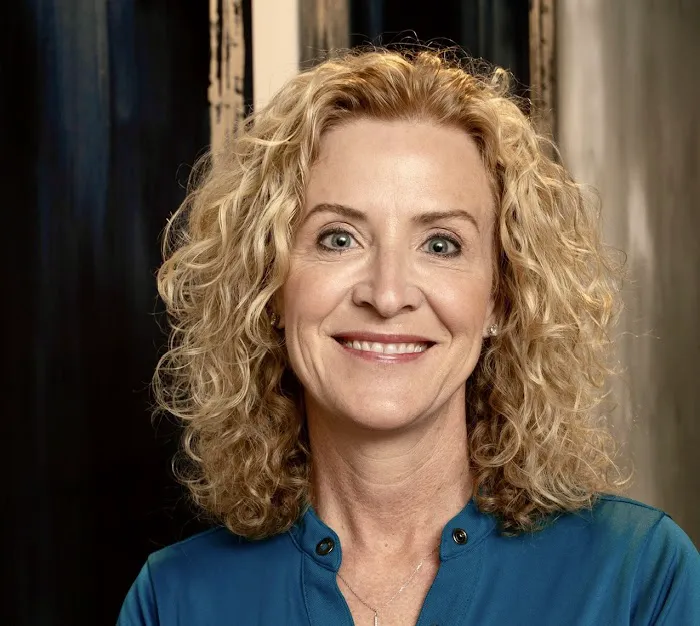 Dr. Robbi Long Knudsen Picture 1