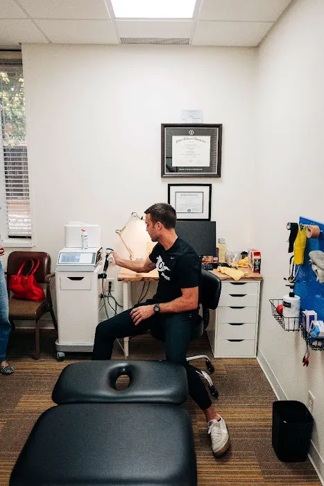 OMNE Chiropractic Picture 1