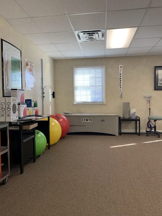 Edgewood Spine Chiropractic and Rehabilitation Center Picture 6