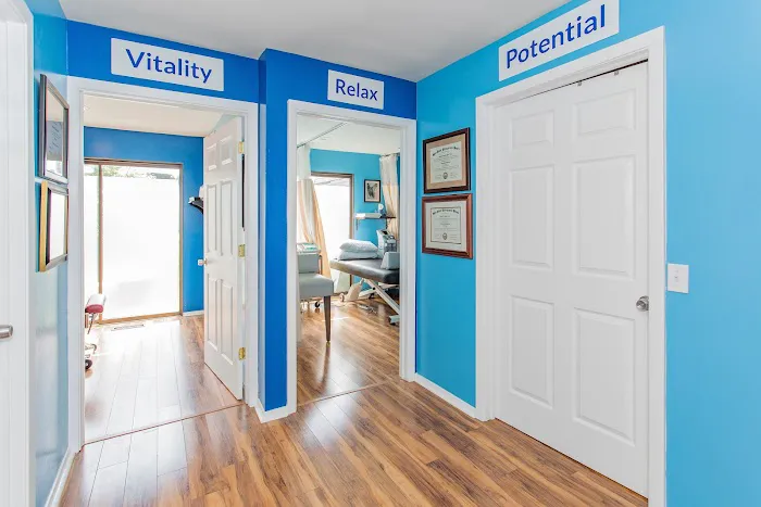 Apex Chiropractic & Wellness Center: Dr. Laurie Jahnke DC & Dr. Stephan Moje DC Picture 3