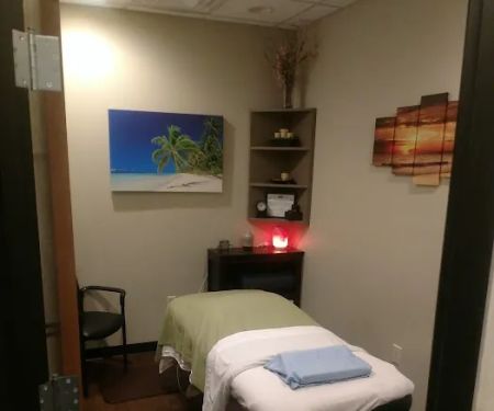 Justin Vinson, Advanced Medical & Wellness Center, Inc.