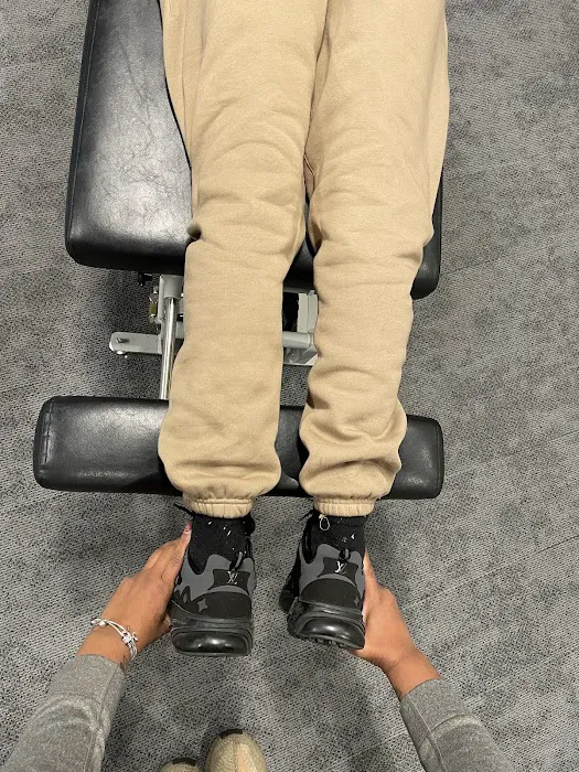 Charis Health and Chiropractic Picture 4