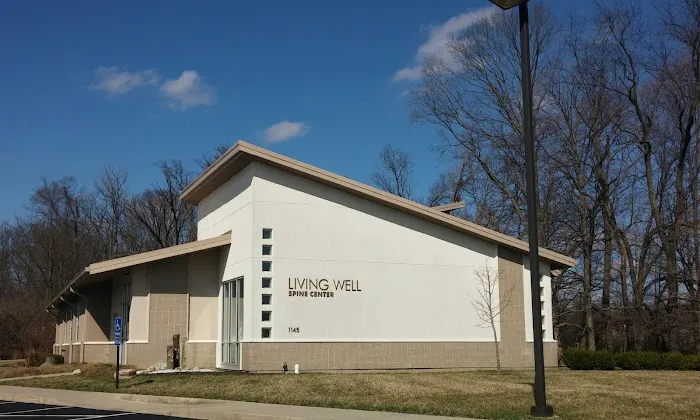 Living Well Spine Center Picture 2