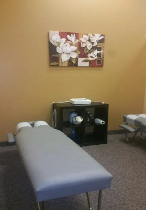 Premier Injury Clinics Arlington - Auto Accident Chiropractic Picture 2