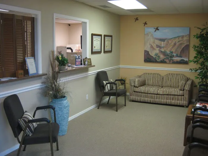 Booth Chiropractic & Acupuncture Picture 1