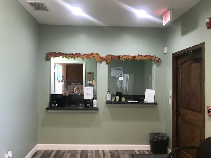 Texas Healthcare Neck & Back Clinics P.A. Picture 10