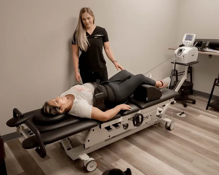 Arrow Spine & Sport Picture 8