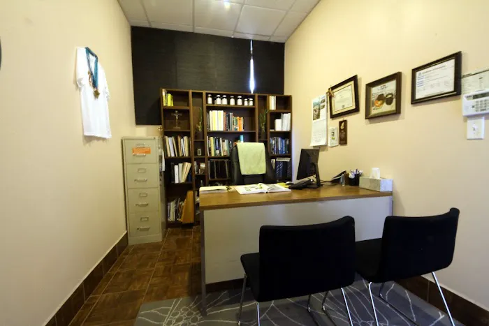 Young Clinic Picture 4