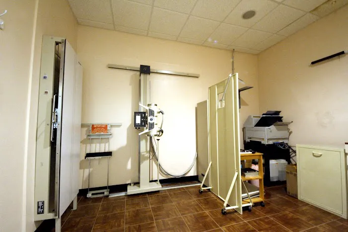 Young Clinic Picture 9