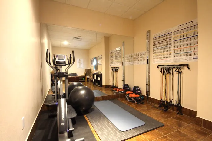 Young Clinic Picture 6