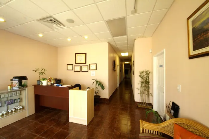 Young Clinic Picture 3