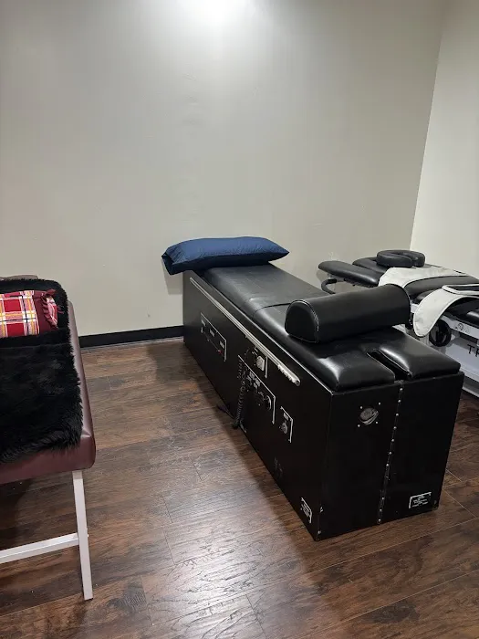 East West Acupuncture & Chiropractic Clinic Picture 3