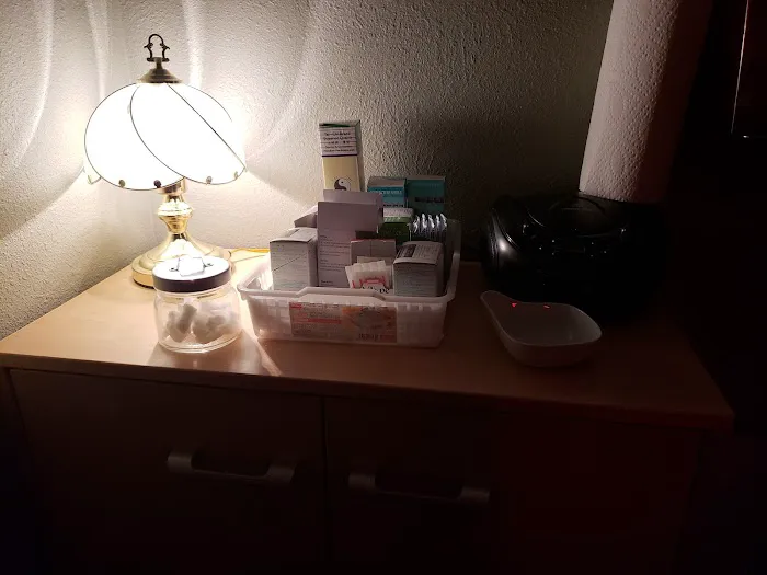 East West Acupuncture & Chiropractic Clinic Picture 2