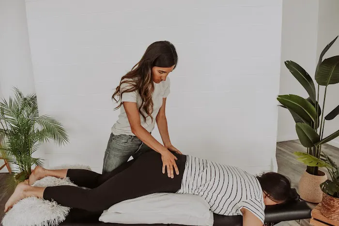 MomWell Chiro Co. (Prev. Lee Wellness Chiropractic) Picture 10
